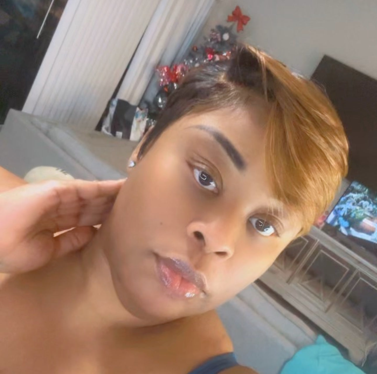 “Chanel“ Glueless wig